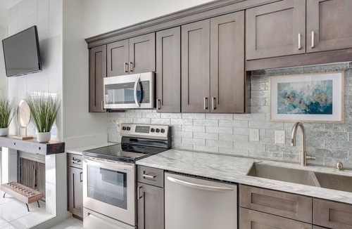Historic Downtown Savannah House | Modern Executive Rental w/Parking + Courtyard Near Forsyth by Lucky Savannah