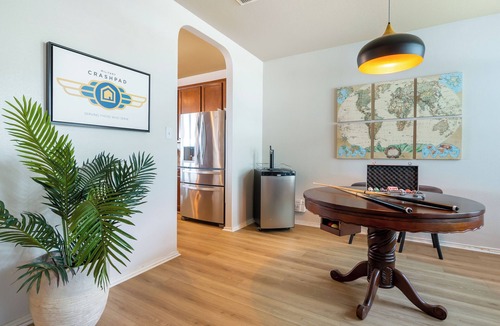 Converse House | Modern Family Retreat/Pets OK Near Randolph AFB