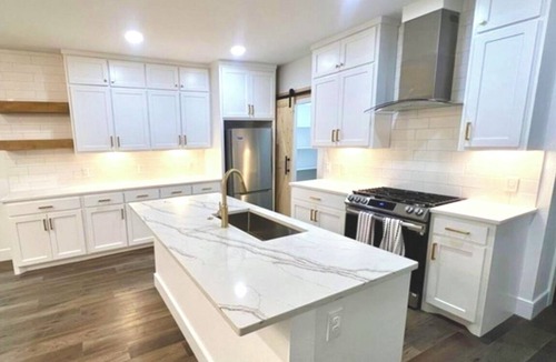 Old East Dallas House | Modern House with Large Backyard Near Deep Ellum
