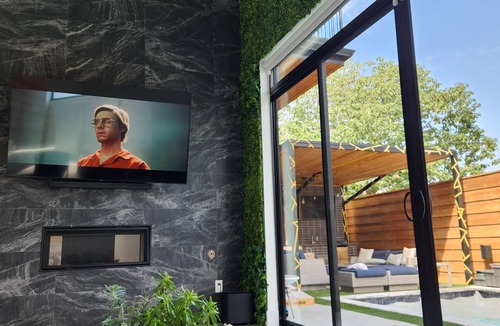 West Dallas House | Modern house with pool that will make you feel like a celebrity at home.