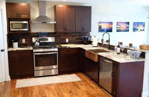 Tool House | Modern Lakefront Cottage on Open Water with Stunning Sunsets on Cedar Creek Lake