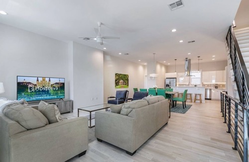 Mid-City House | Modern Living in Mid City