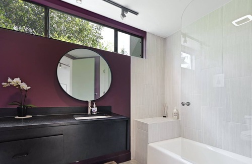Austin Lake Estates House | Modern Luxury w/Zen garden - 5 min walk from Lake Austin