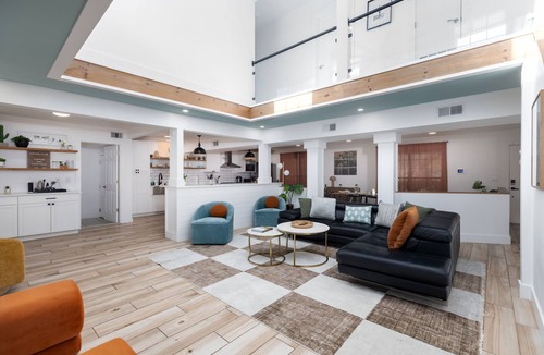 North San Antonio - SAT House | Modern Oasis! Pool, Mini-Golf, Game Room, Theatre!