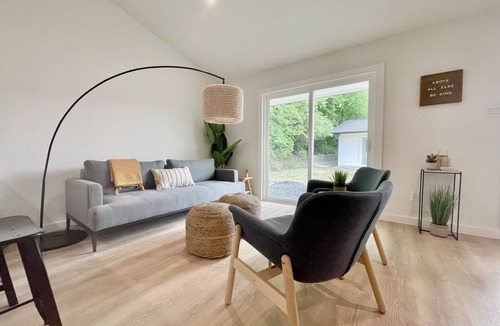 Barton Hills Condo | Modern Renovated Condo - Walk to Zilker/Barton Springs