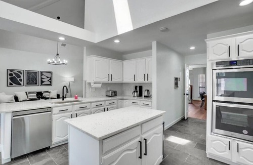 Allen House | Modern Rustic Oasis/Games/Cinema/UTD/Plano/Frisco