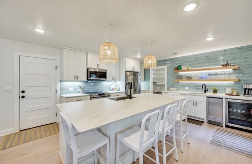 Tow House | Modern, Spacious! Lake Buchanan Retreat w/Hot Tub