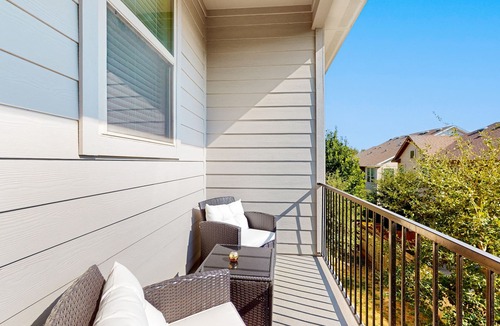 North San Antonio - SAT House | Modern townhome with enclosed yard, private balcony, & W/D - near local park