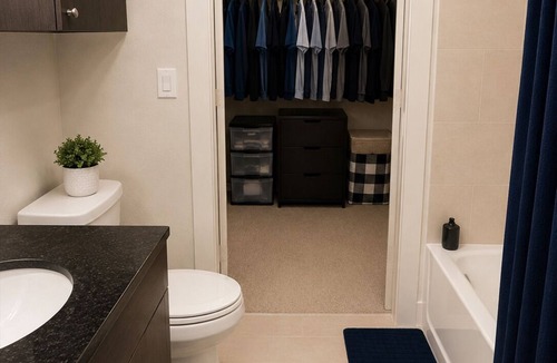 Uptown Apartment | Modern Victory Park Retreat- Ideal for FIFA, AAC Events & Downtown