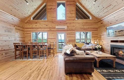 Jasper Cabin | Mountain View Cabin w/Hot Tub & Fire Pit