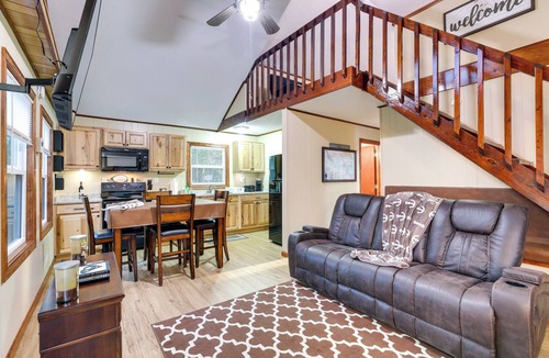 Russellville Cabin | Multi-Level Bonneau Cabin: Walk to Lake!