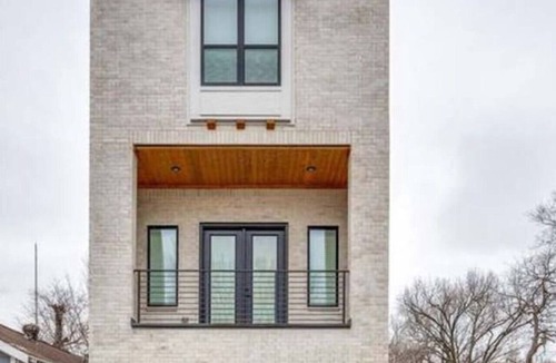 West Dallas House | Munice U Too at Trinity Grove