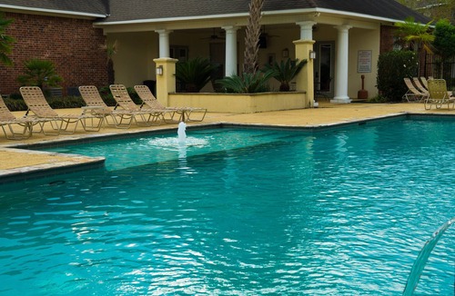 Highlands - Perkins House | Must See - Beautiful 1250 Sq Ft River Road Town Home 2.5 Miles To Tiger Stadium