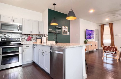 Near East Side House | Near Downtown, 2 King Bed, Gated Parking (Monthly)
