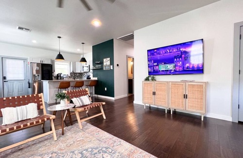 Near East Side House | Near Downtown, 2 King Bed, Gated Parking (Monthly)