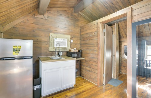 Crown Point Apartment | Near NOLA: Cabin w/Heated Pool Access!