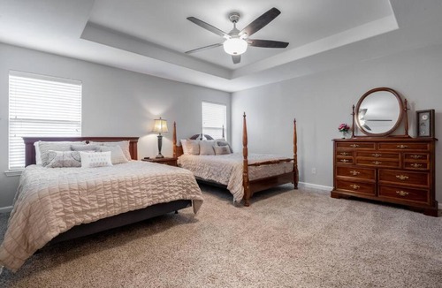 Aubrey House | Near PGATour+King&3Queen Beds+Near Lewisville Lake