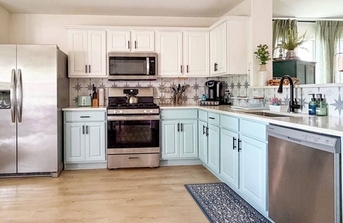 Pioneer Crossing House | Neon Cantina ATX - 3 Bed/2Bath with 2 Pools + Speakeasy - 15 min to DT/Airport