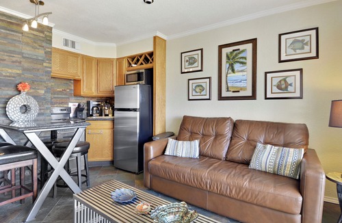 Galveston Condo | Neptune's Retreat by Ryson Vacation Rentals