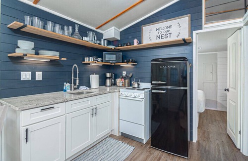 Spring Branch Apartment | Nest · Texas Tiny House with a Big View