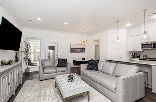 Highlands - Perkins House | NEW 3 BD/2.5BA Townhouse by LSU