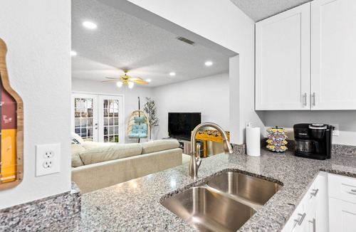 New Territories Villa | New! 3B2B Villa, Pool, BBQ, Firepit, Yard Games, Bunk Bed, Family & Pet Friendly