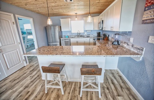 Surfside Beach House | NEW: Beach House 3-Bed/2-Bath with Ocean View & Golf Cart - Great Beach