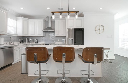 Mid-City House | New Constructed Luxury 3-BD House in Mid-City
