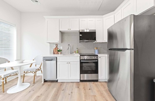 Youngsville House | New Extra Innings Cottage - Studio - Sports Complex
