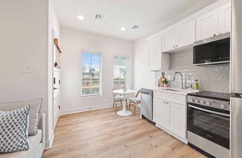 Youngsville House | New Extra Innings Cottage - Studio - Sports Complex