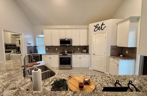 Frisco House | New House/with Pool/Hot Tub/Putting Green/Close to Universal Studios/Theme Rooms