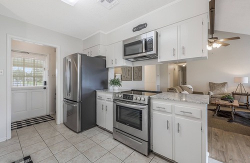 Lafayette House | New Listing! Great location in Lafayette