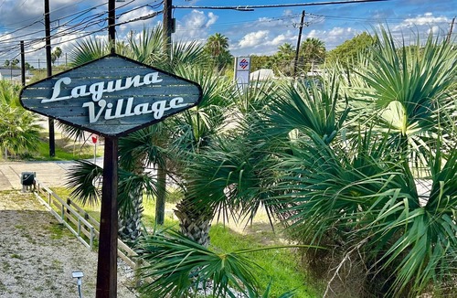 Flour Bluff House | New Listing! Near the Water with Private Pier, Boat Slip & Community Pool!