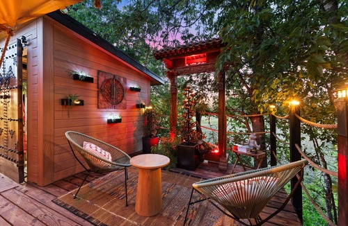 Marble Falls Cabin | New Luxe River Yurt, Hot Tub,Kayaks, Movie Projector, Rainfall Shower