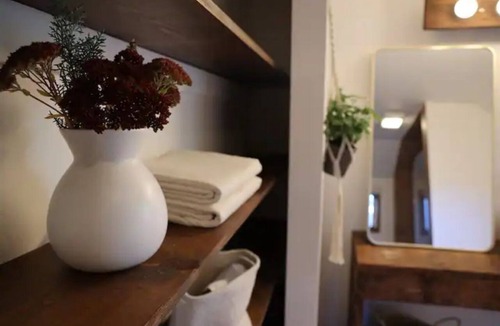 Parkside House | New Modern Chic Studio/soaking tub/bike path