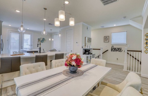 Southeast Houston House | New! Modern Gated & Secured FIFA 2026 Downtown Houston MedCenter NRG