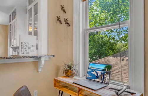 Oak Lawn House | New Oak Lawn Walker's Paradise in Uptown Dallas