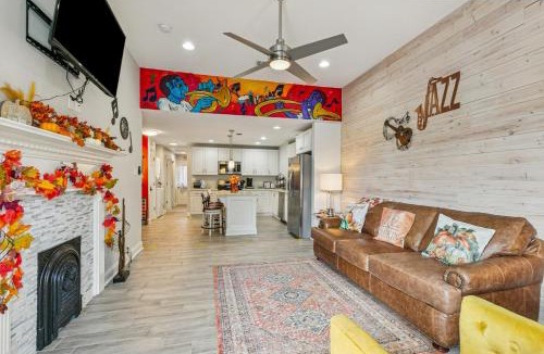 McDonough House | New Orleans 3BR | Murals + BBQ, Near Ferry