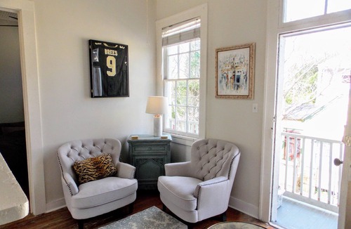 Lower Garden District Condo | New Orleans charm, gated parking!