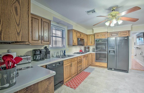 Lake Terrace & Oaks House | New Orleans Getaway - 5 Mi to French Quarter!