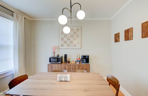 Highland Historic District House | New owner special! Cute, clean, and comfy Highland charmer.