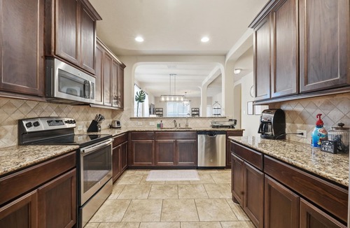 Converse House | NEW! Spacious 5BR Family Home w/Theater Near Base
