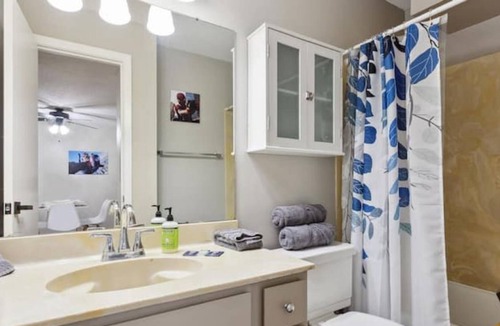 Metairie Apartment | NEW Spider-Man Themed w Pool New Orleans Airport