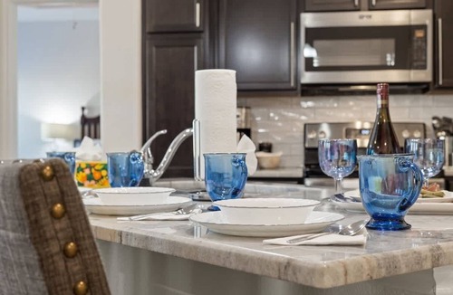 Temple House | NEW* Temple House | Meta, BS&W, Lake | Families, Groups, Insurance Pets OK