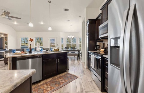 Temple House | NEW* Temple House | Meta, BS&W, Lake | Families, Groups, Insurance Pets OK