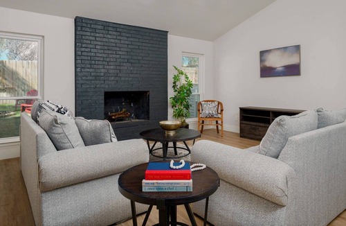 Round Rock West House | New! Welcome to Abbey Rd - Family Friendly, Nice Neighborhood, Convenient Location, FirePit