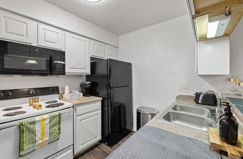 West Campus Apartment | Newly Furnished Walk to UT Austin West Campus Downtown Austin King & Queen