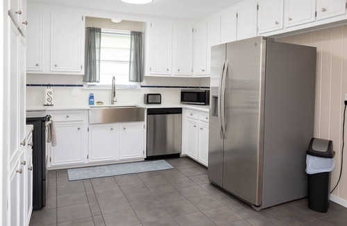 Sulphur House | NEWLY REMODELED - Near Baseball Fields, Park, Local Restaurants