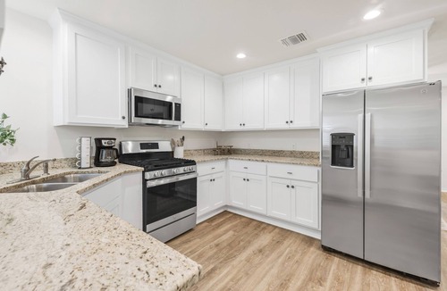 North Oakwood House | Newly Renovated 3 bedroom home near Texas A&M
