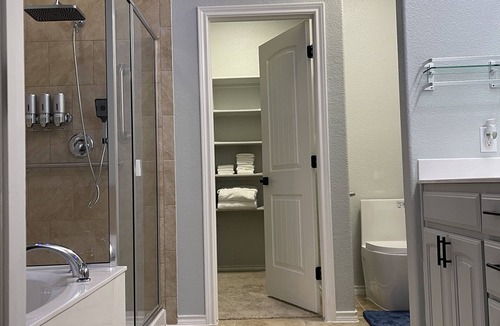 Fossil Creek House | Newly Renovated Ft Worth TX. 10 miles from Ft Worth downtown, 8 miles speedway